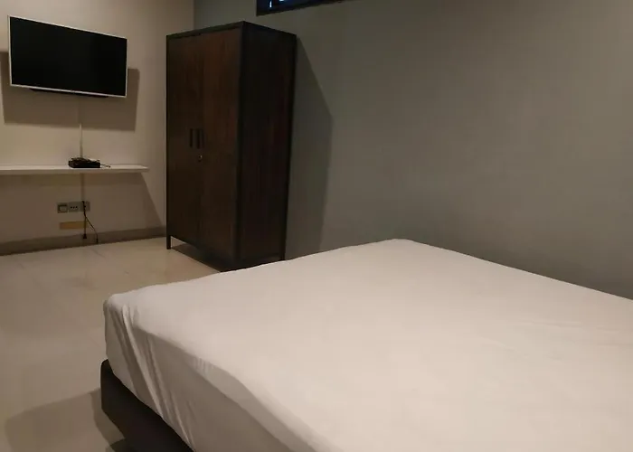 Oyo 90438 Mampang 34 Residence