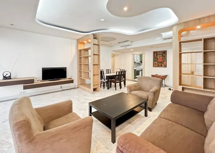 Large & Luxury Menteng Executive Apt 3Br With Pool, Gym Wi-Fi By 2Ndhome