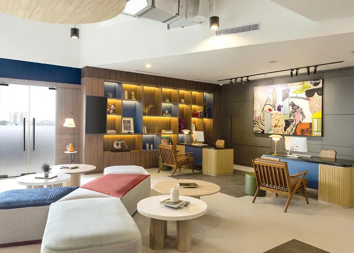 Artotel Hub Simpang Temu Jakarta