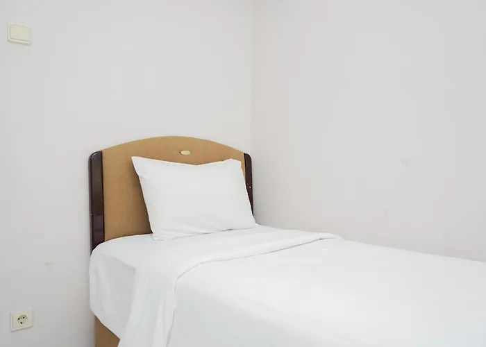 Spacious And Premium 3Br Apartment With City View Sudirman Tower Condominium By Travelio