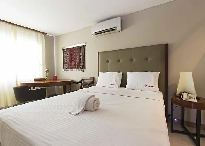 Reddoorz Plus @ Kebayoran Baru