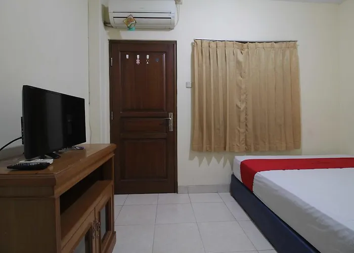 Reddoorz Near Ciputra World Kuningan 3
