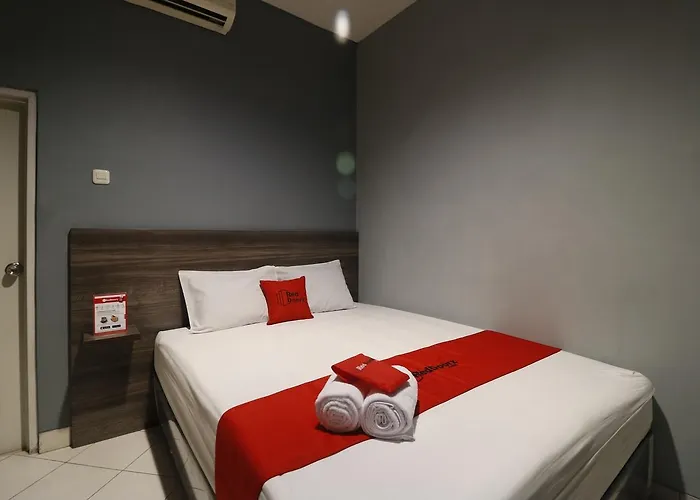 Reddoorz Plus Near Rs Harapan Kita
