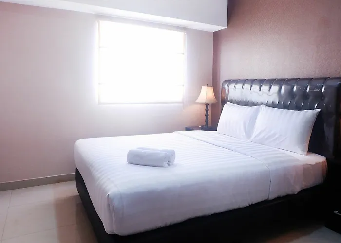 1 Bedroom The Wave Epicentrum By Travelio