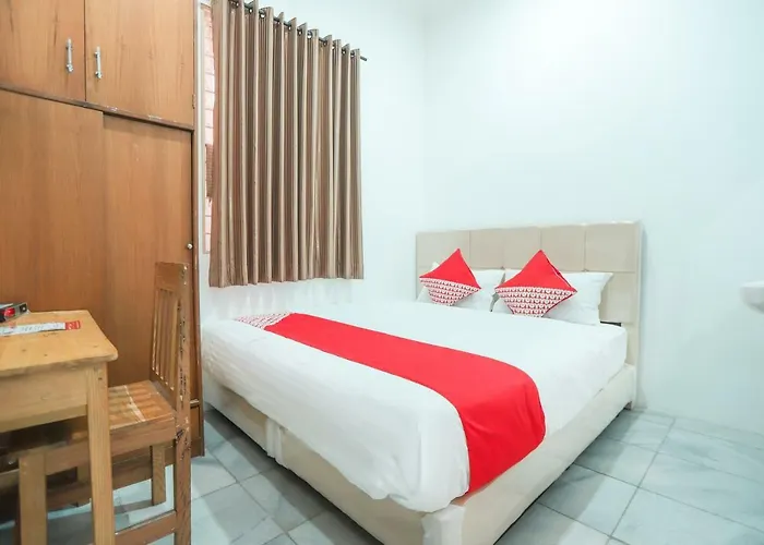 Oyo 150 Harmoni Residence