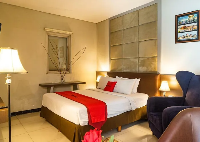 Reddoorz Plus Near Blok M Square