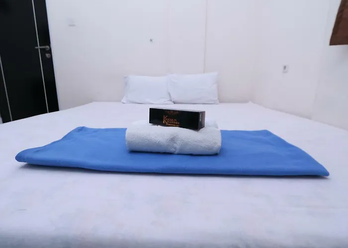 Kamar Keluarga Tanah Abang