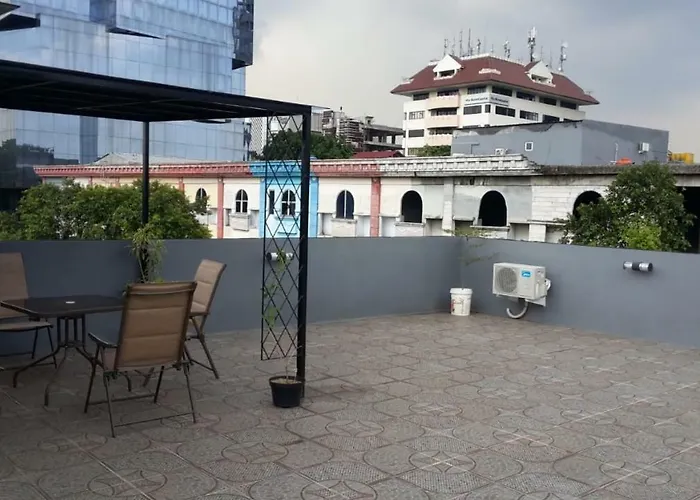 Navara House