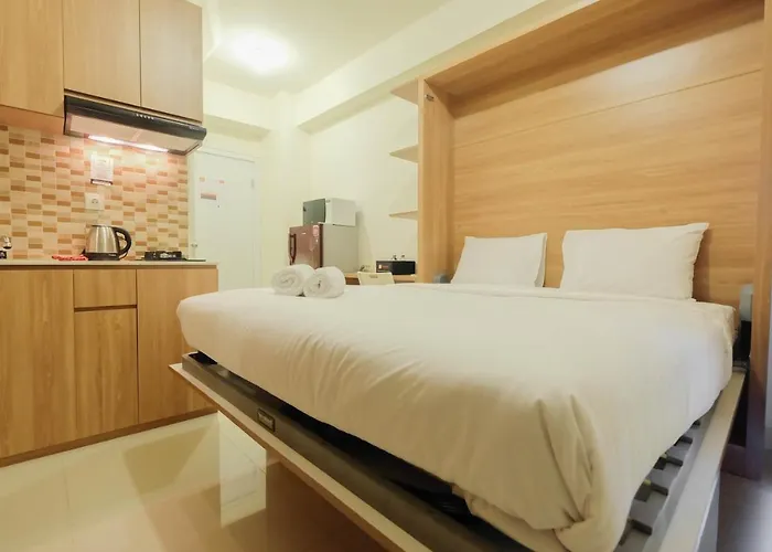 Modern Studio Apartment At 26Th Floor Green Pramuka City By Travelio
