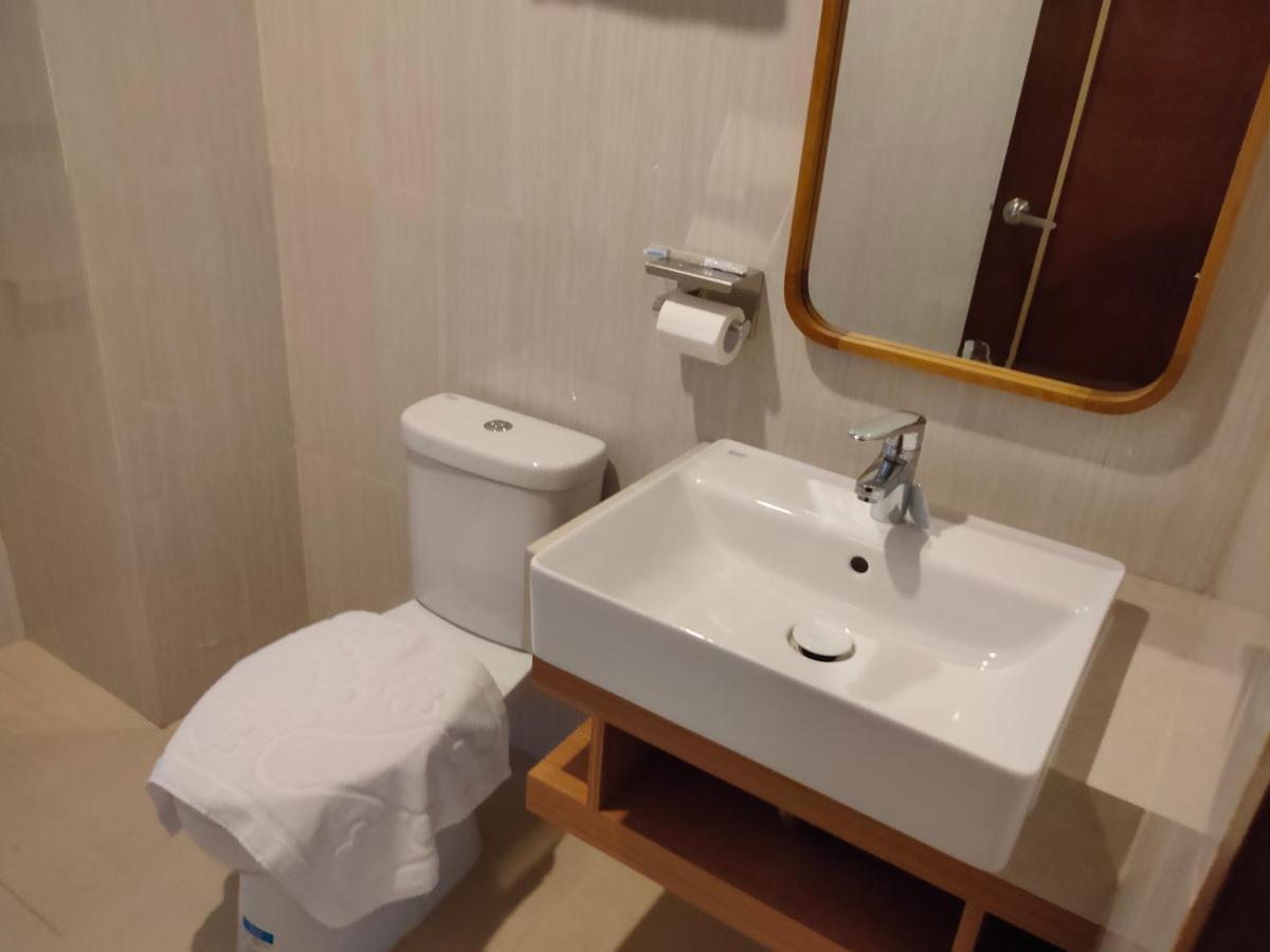 Hotel Adotel 2*