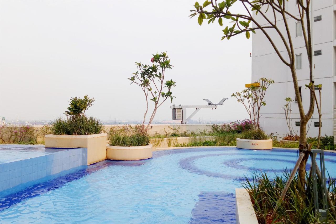 Elegant And Comfy 2br Above Mall At Bassura By Travelio Apartment