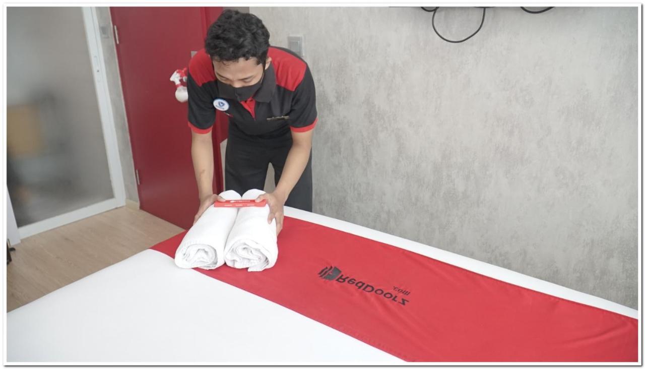 Guest house Reddoorz Near Dharmawangsa Square 3*
