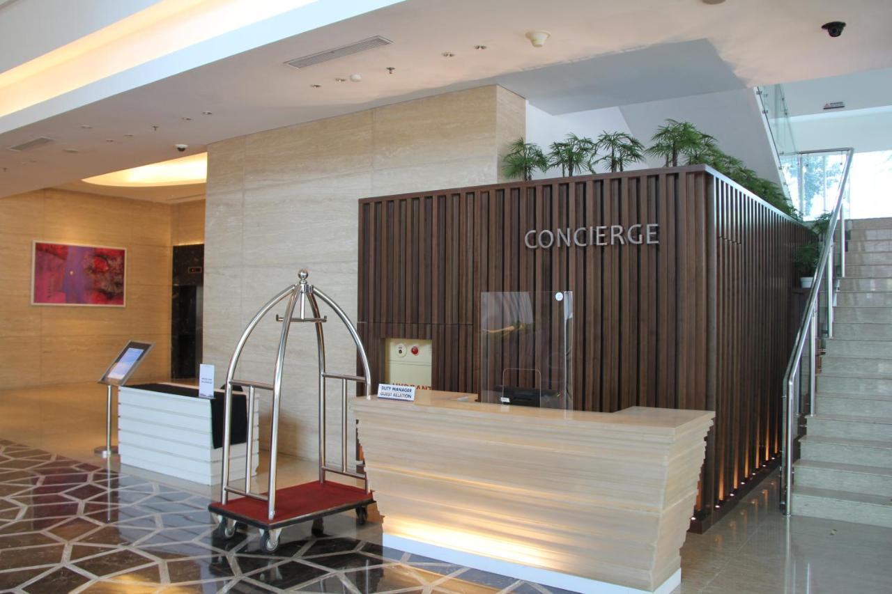 Hotel Js Luwansa & Convention Center