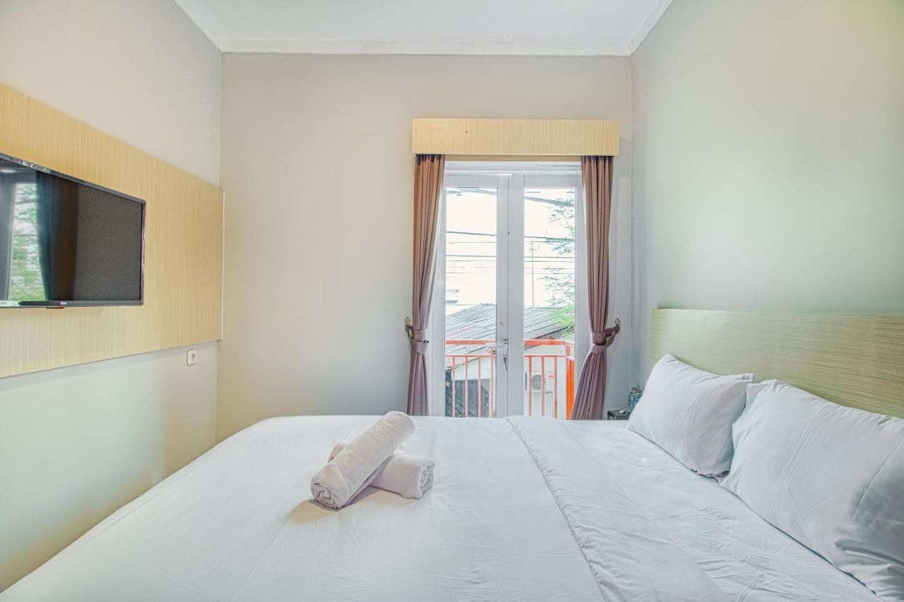 De 80's Labu Guest house