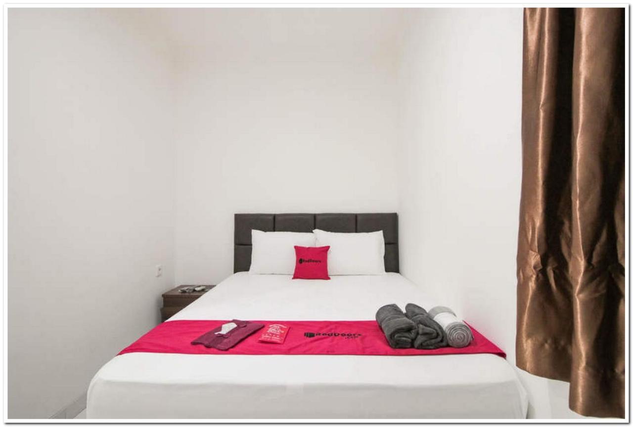 Reddoorz @ Ruko Itc Roxy Mas Guest house