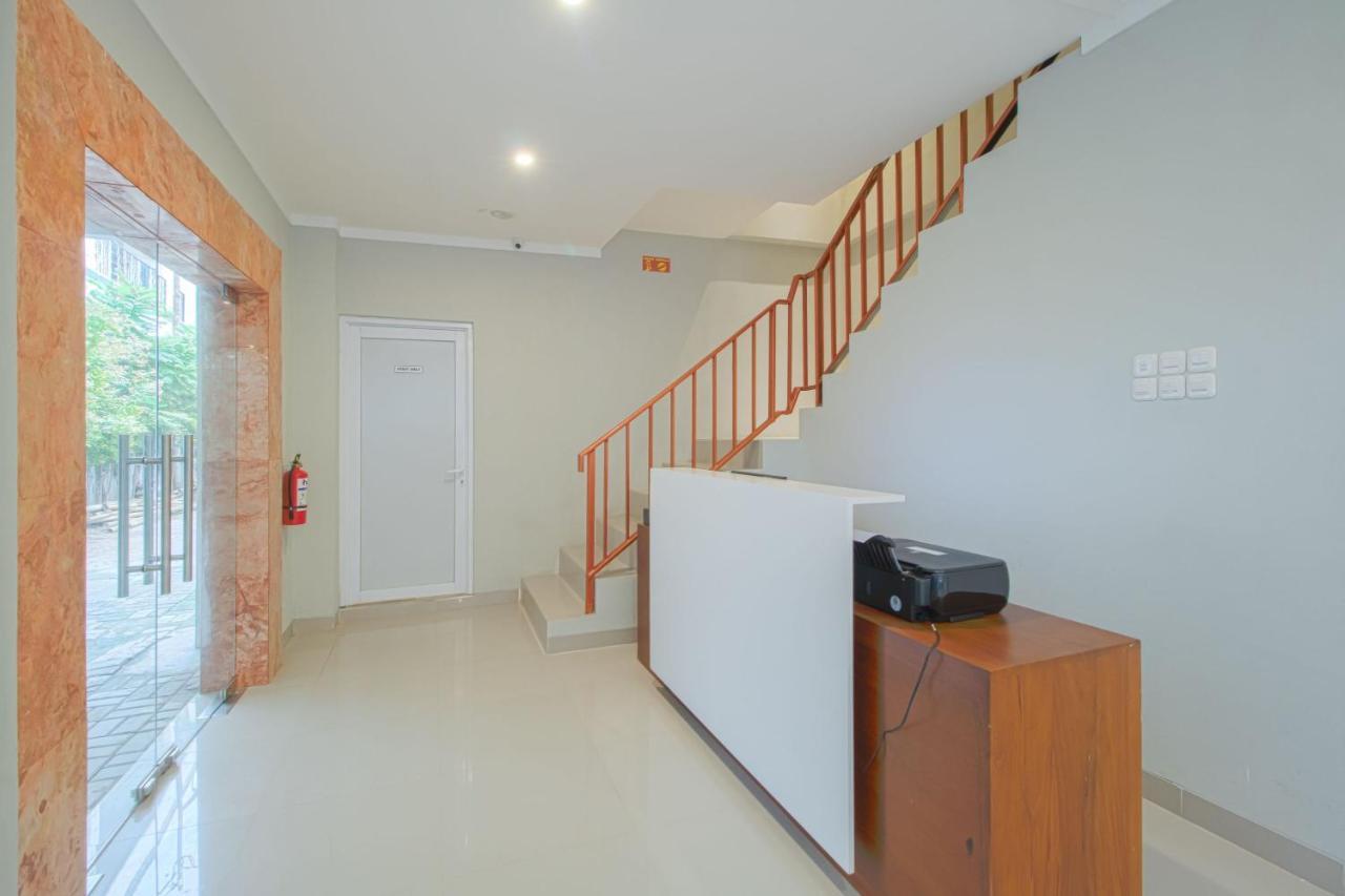 De 80's Labu Guest house Jakarta