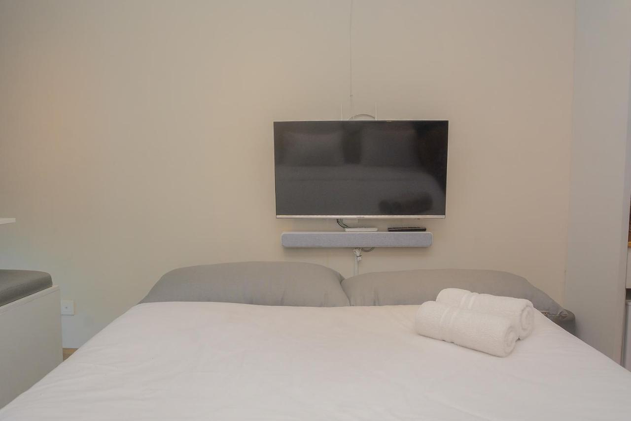 With Bed Tifolia By Travelio *