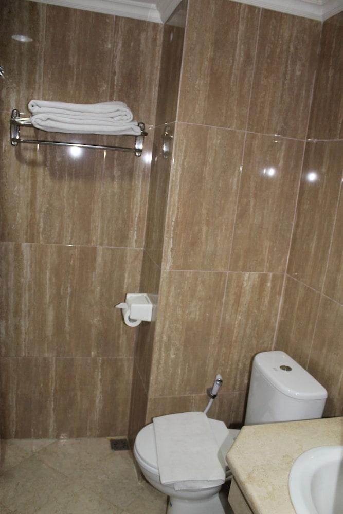 Mega Matra Hotel 2*