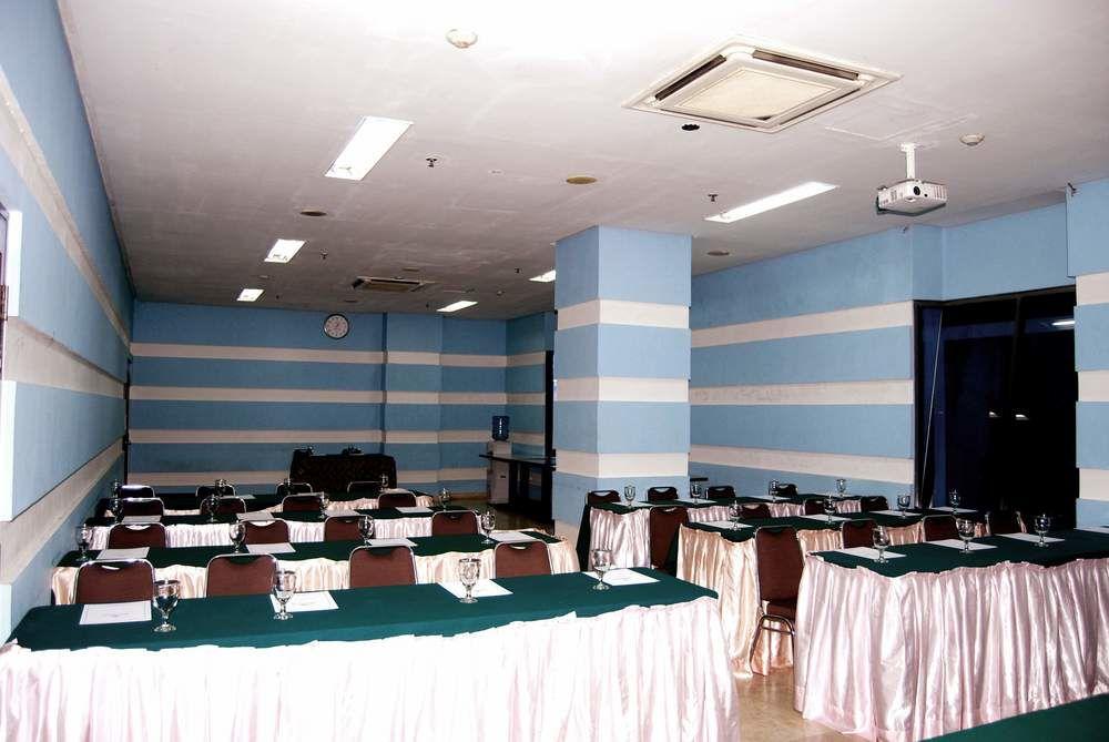 Super Oyo Townhouse 1 Salemba Hotel