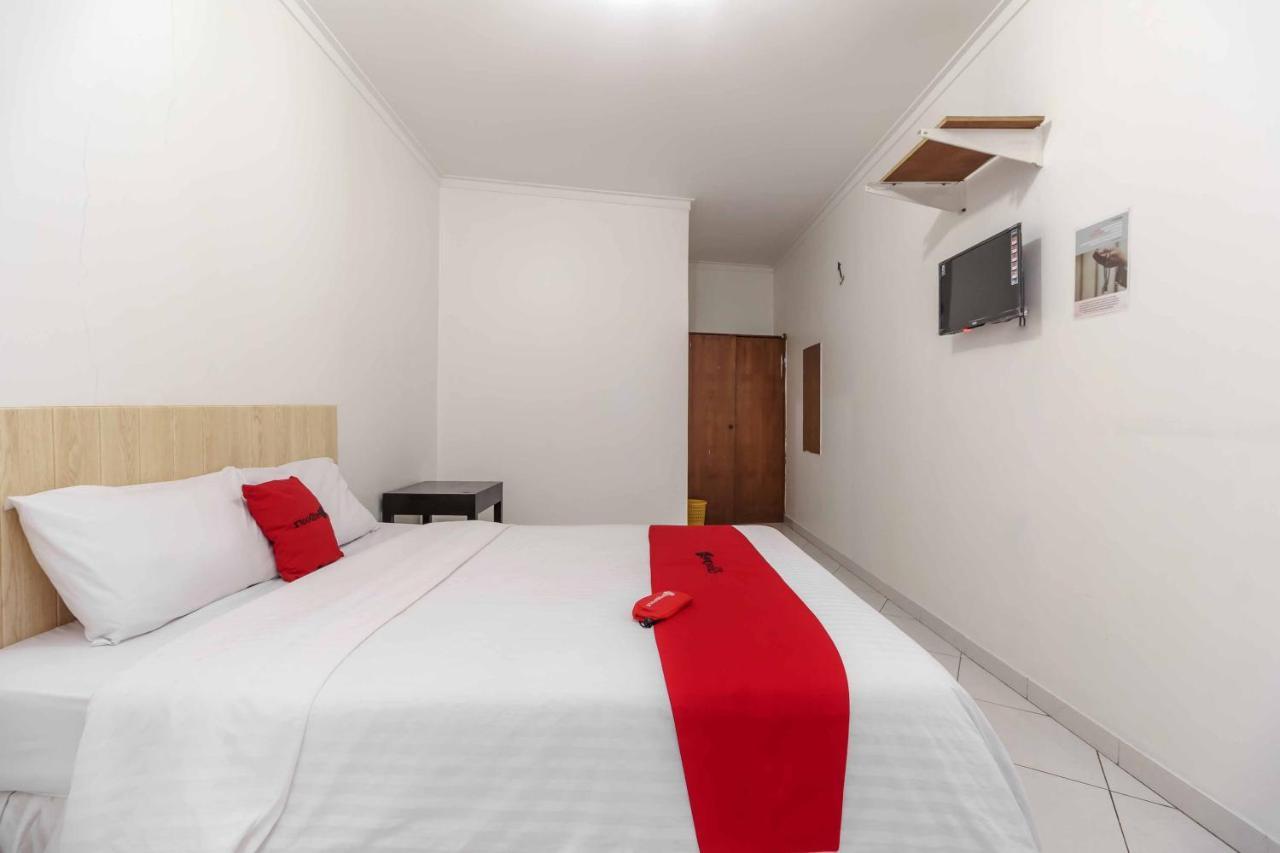 Hotel Reddoorz Syariah Near Ragunan Zoo 3