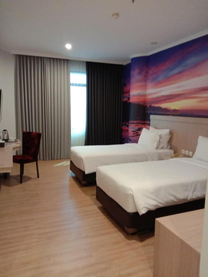 Sanno Pluit Hotel 3*