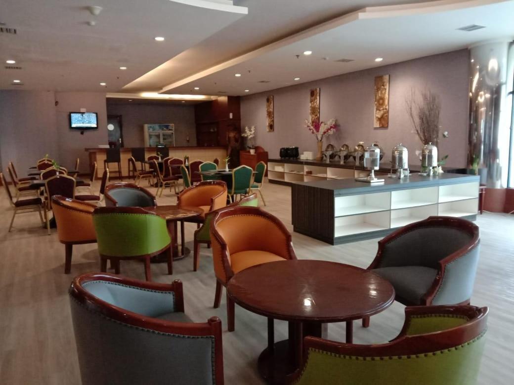 Hotel Sanno Pluit