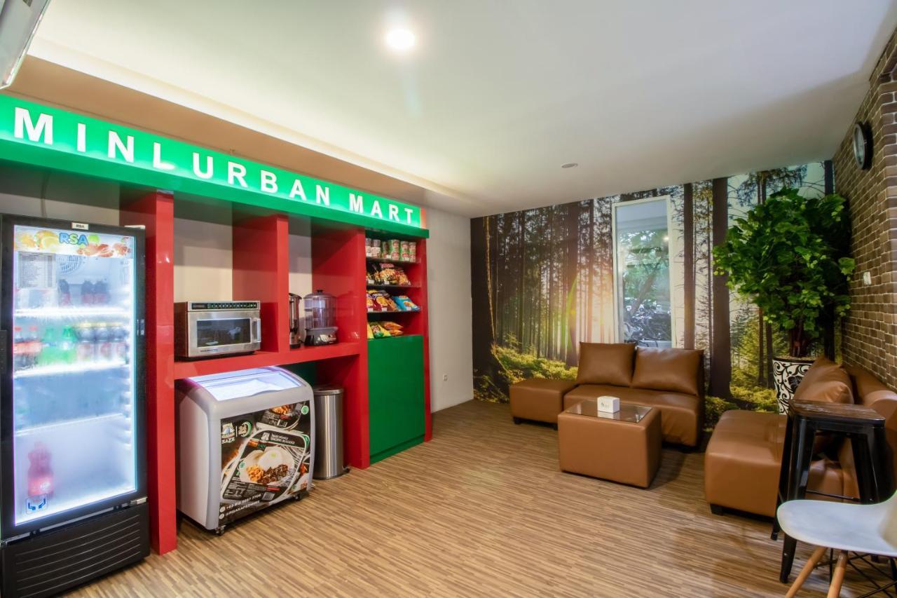 De 80's Genteng Ijo Guest house Jakarta