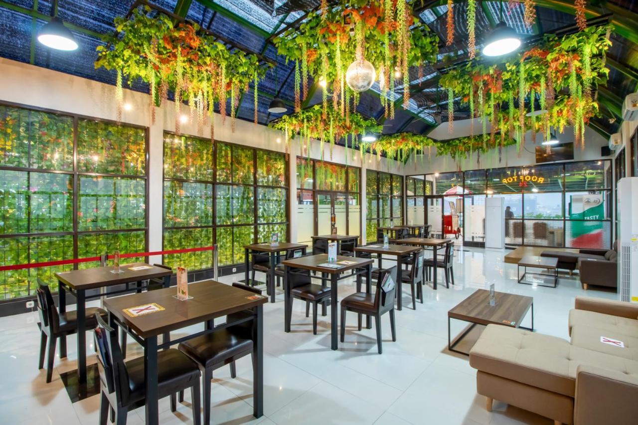 Guest house De 80's Genteng Ijo