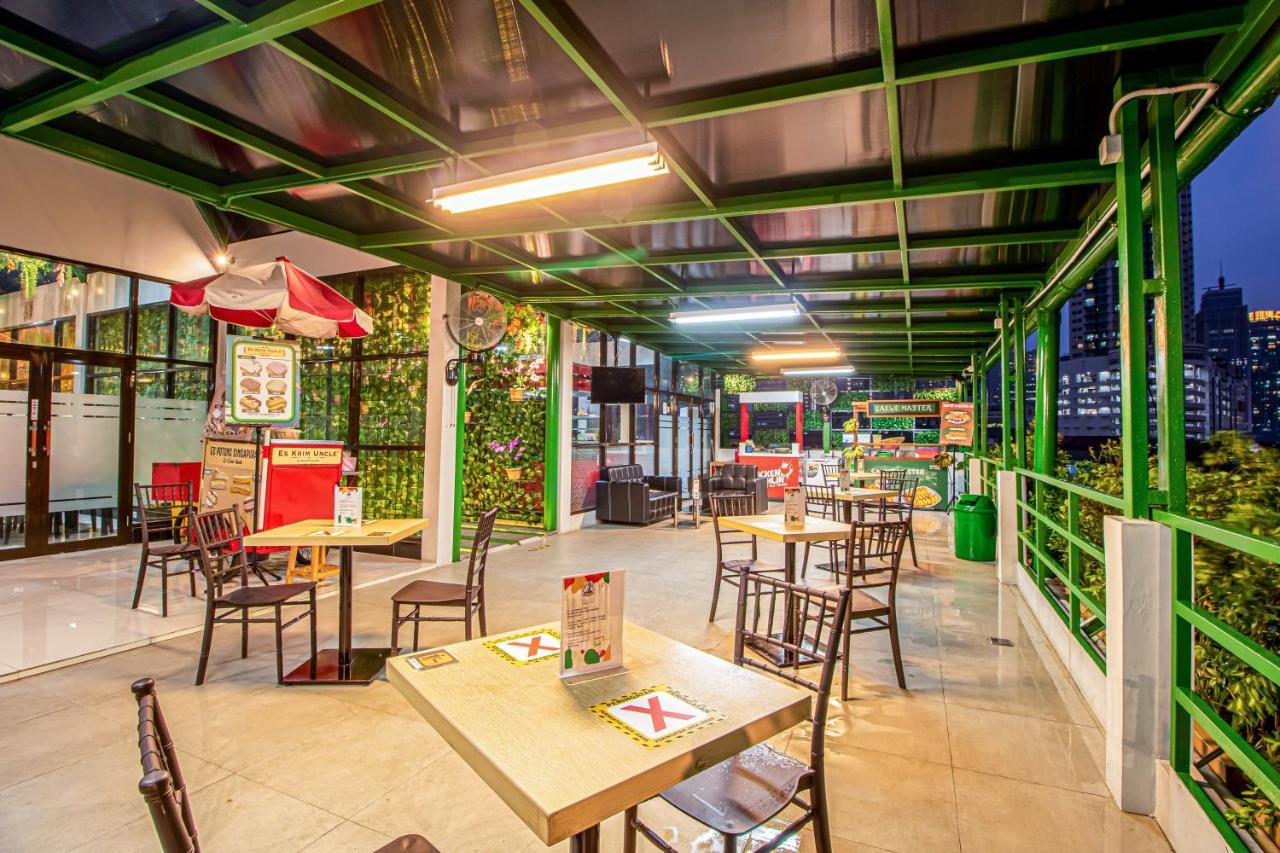 De 80's Genteng Ijo Guest house