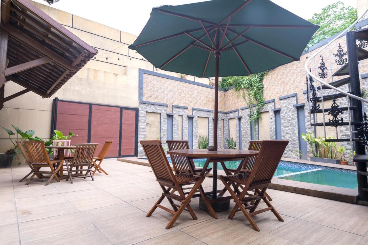 Oyo 1421 Kasmaran Syariah 2* Jakarta