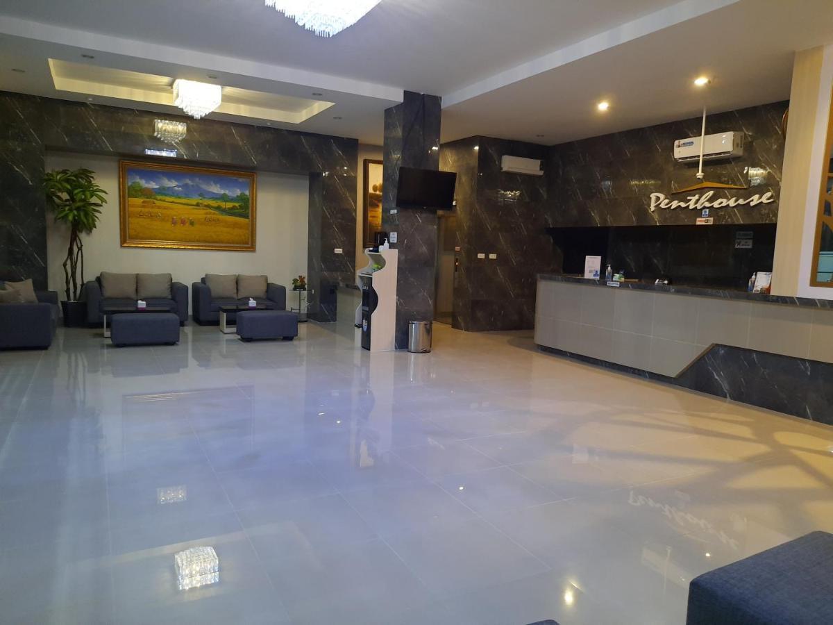 Ams Penthouse