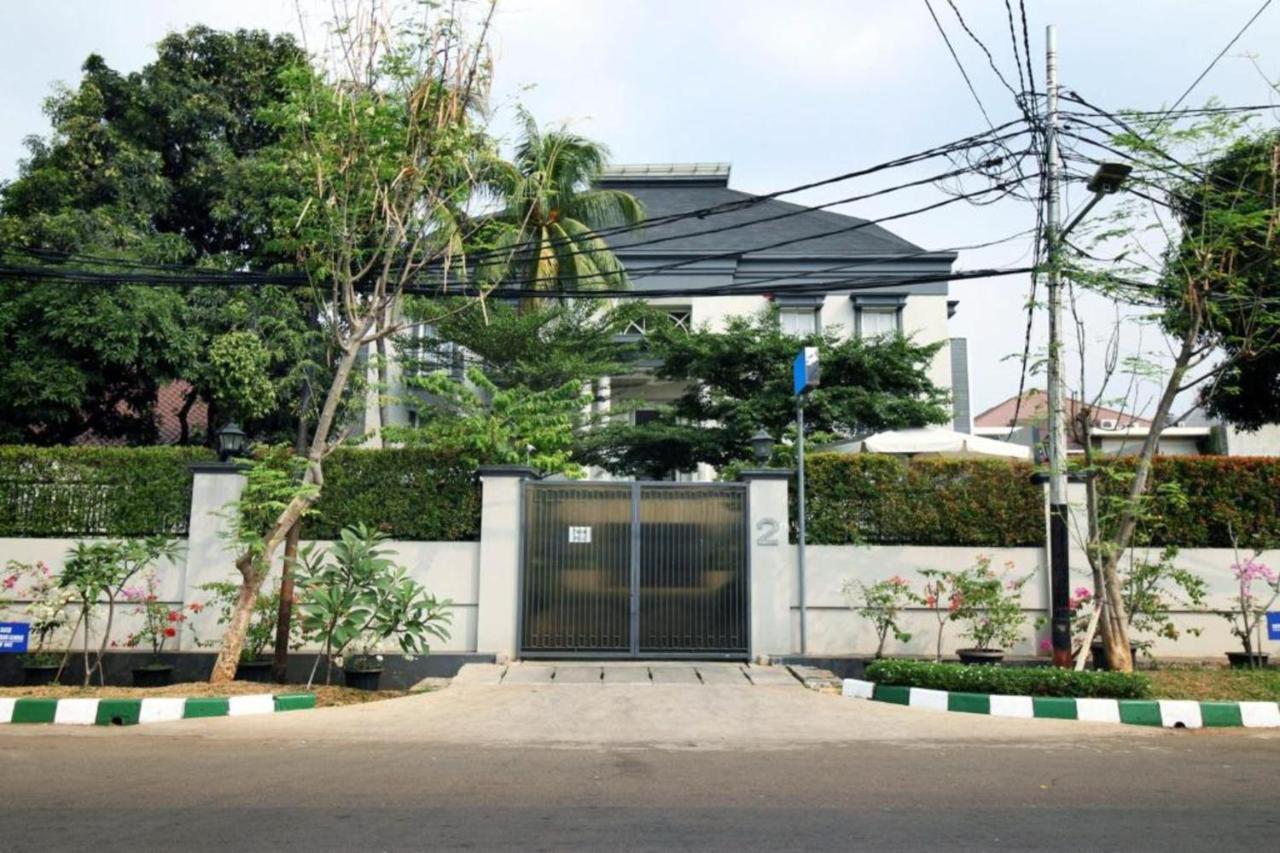 899 Patal Senayan