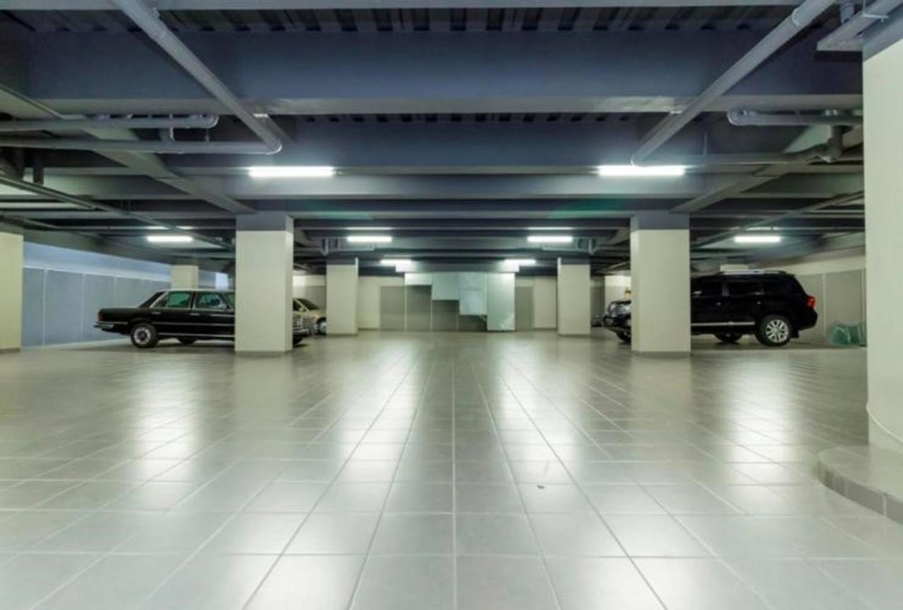 899 Patal Senayan 5*