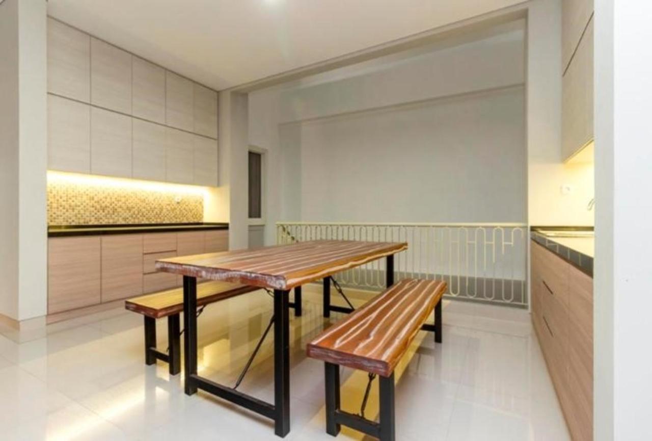 899 Patal Senayan Guest house Jakarta
