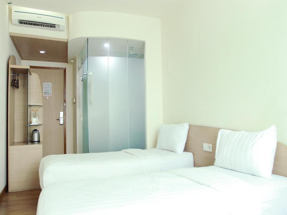 Business Tomang Hotel