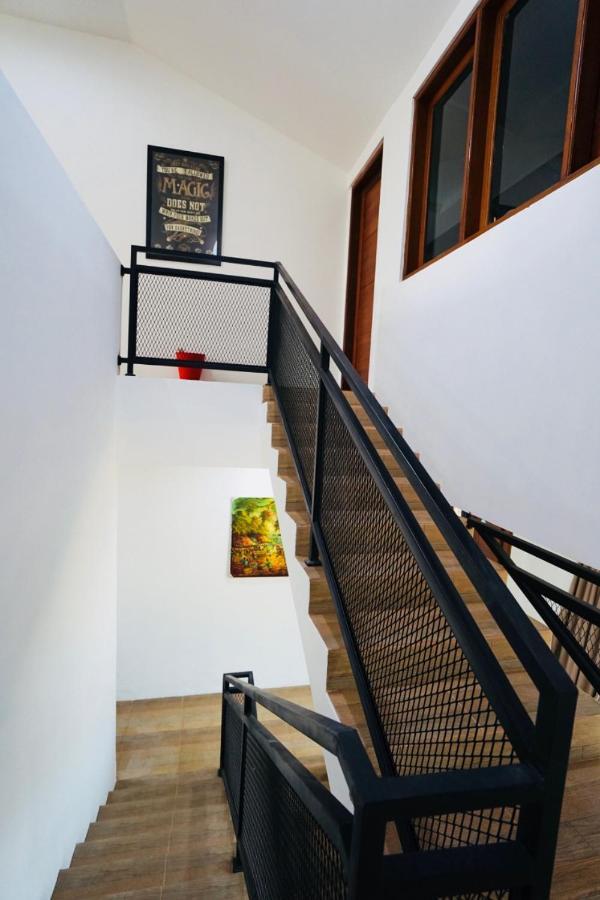 B30 Hostel