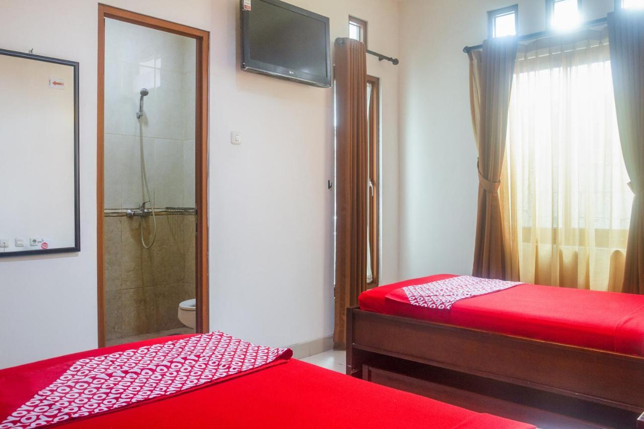 Hotel Oyo 3894 Karunia Muslim Syariah 2*