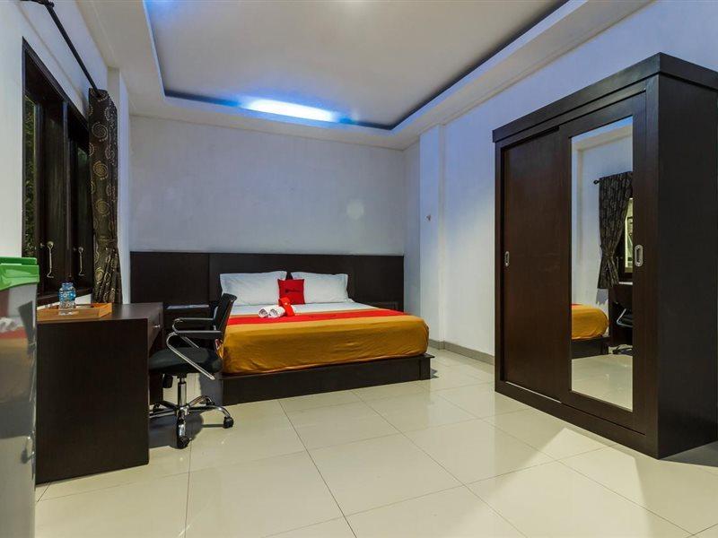 Rumah tetamu Reddoorz Premium @ Ampera Raya 2