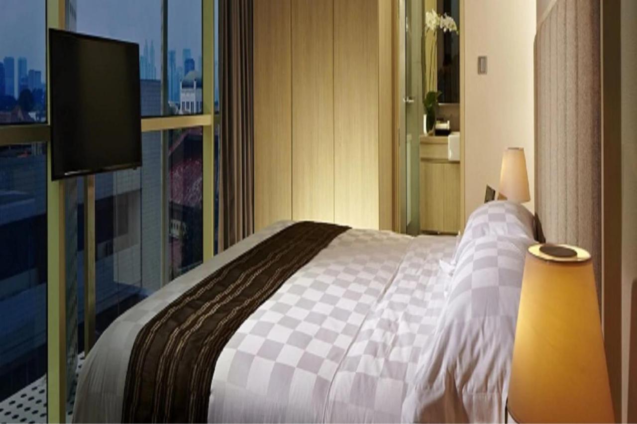 Two Bedroom Premier, Fraser Menteng Apartment
