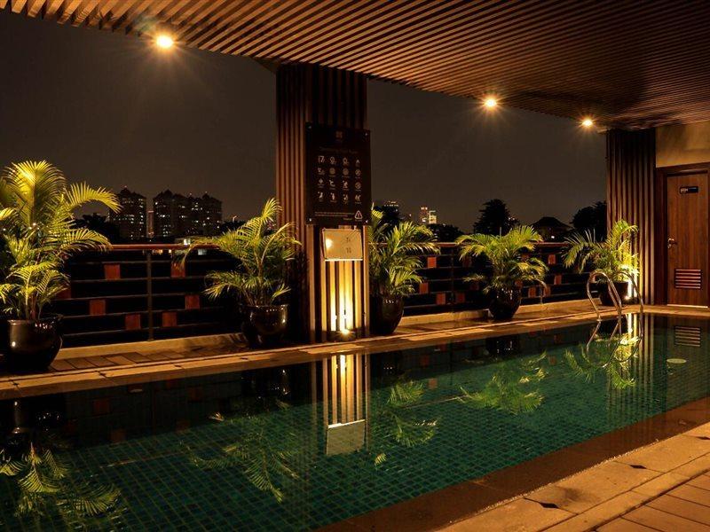 Sotis Kemang, Jakarta