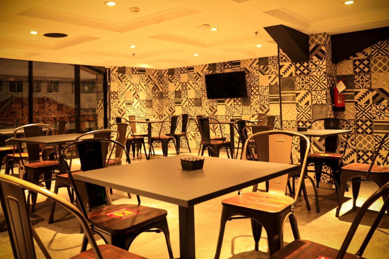 Sotis Kemang, Hotel 4*