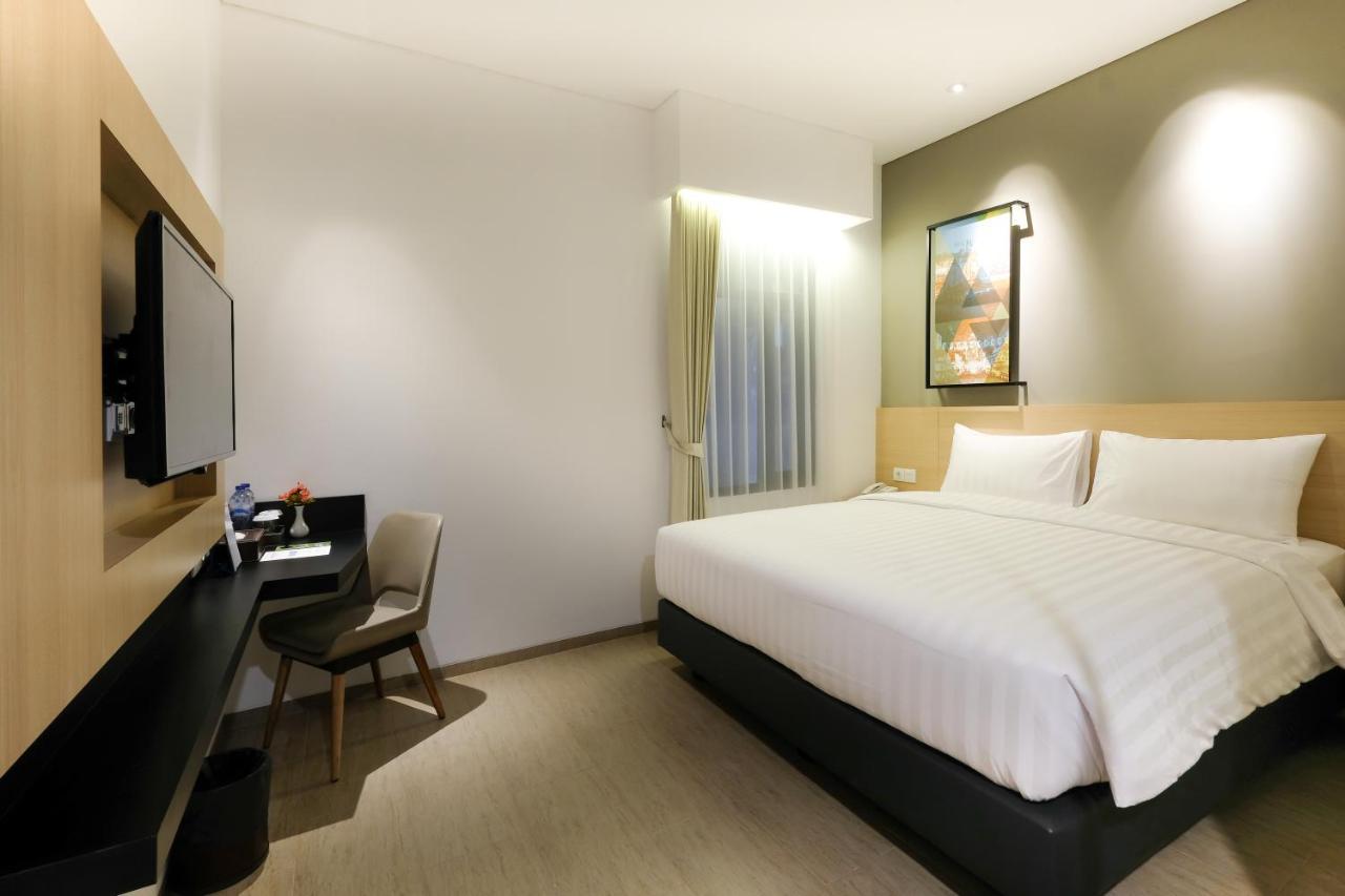 Hotel 88 Blok M By Wh Jakarta