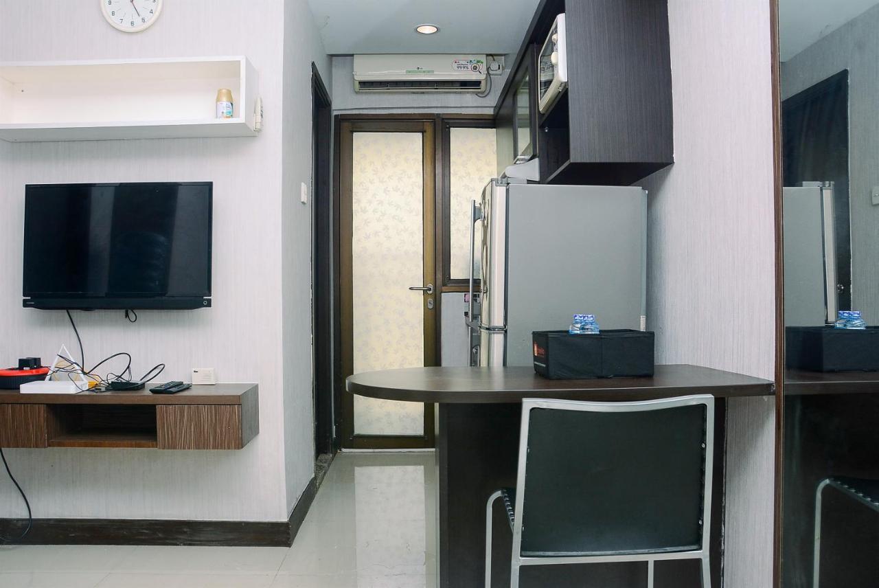 Cozy And Minimalist Kebagusan 2br By Travelio