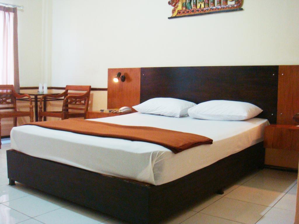 Augusta Hotel 2*