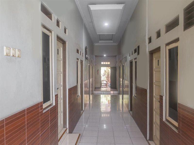 Spot On 3155 Banyu Biru Syariah Hotel