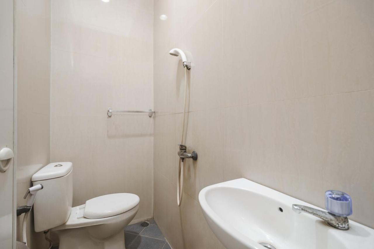Hotel Reddoorz Near Kebayoran Baru Blok S 2*