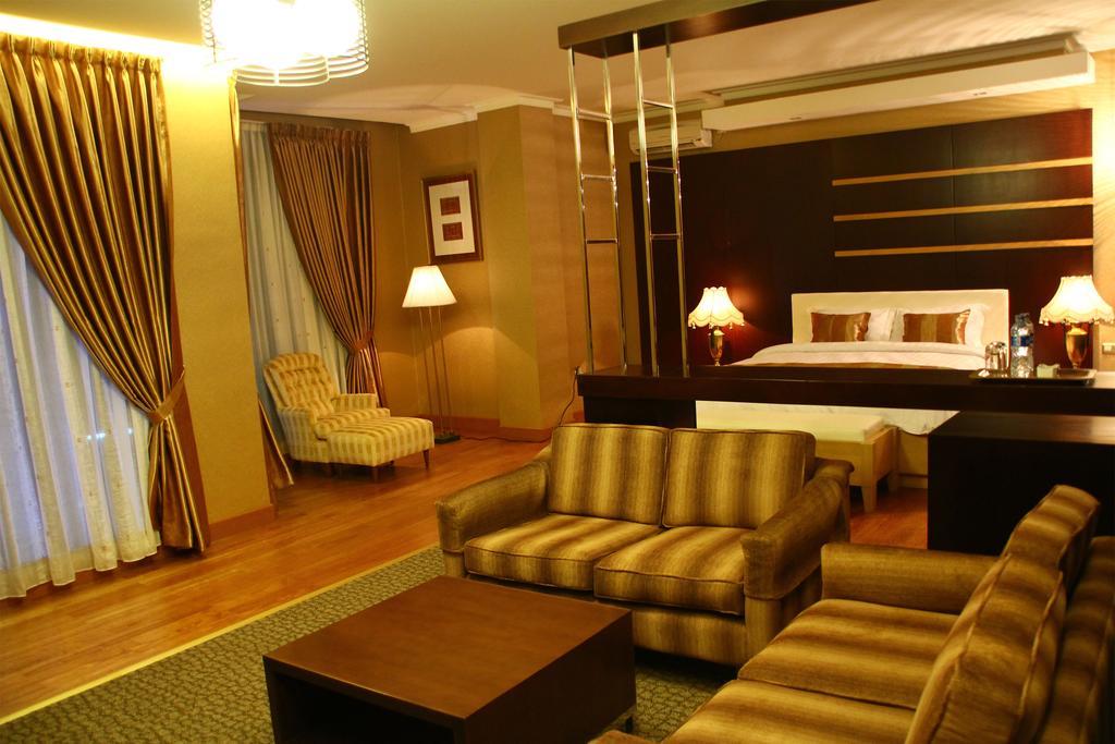 Sahati Hotel