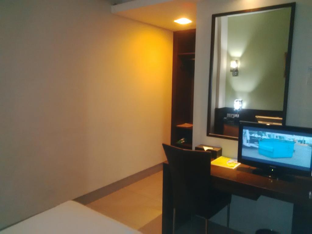Hotel Bamboo & Cafe