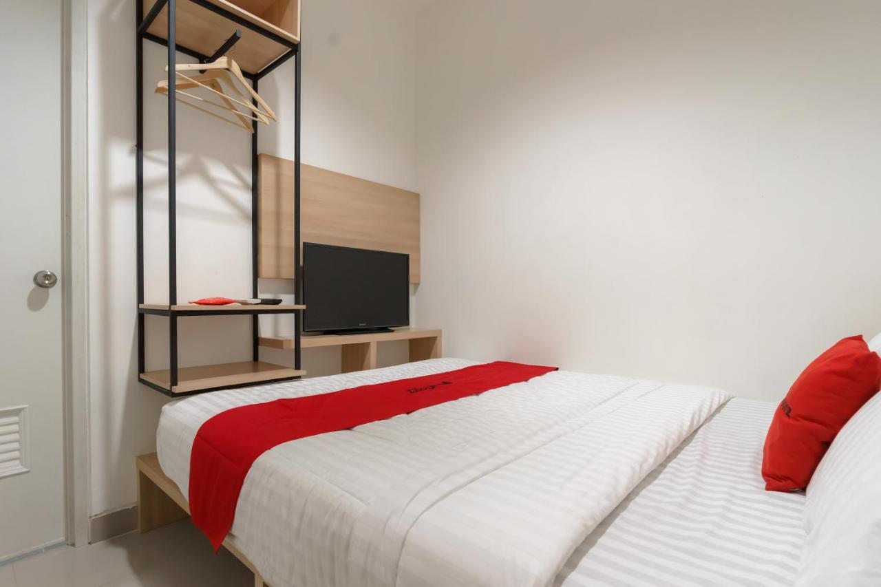 Reddoorz Near Seasons Mall 3 Hotel