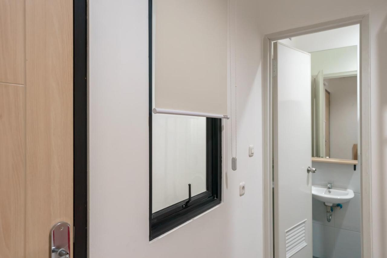 Hotel Reddoorz Near Seasons Mall 3 2*